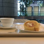 カフェ・ディ・フェスタ - りんごのロールケーキ 2017/01/16