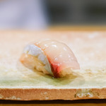 東麻布 天本 - 縞鯵