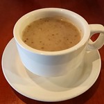 Pom'S Kitchen & Deli - マッシュルームスープ