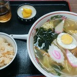 Inenoya - 五目中華　ランチタイム炊き込みご飯サービス　600円