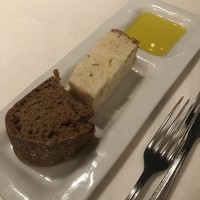 IL PINOLO 梅田 - 特製パン