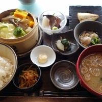 ダイナミックキッチン＆バー 響 カレッタ汐留店  - （2018/2月）「一汁五菜膳」ランチ