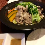 時遊館 - 料理写真:土鍋の蒸し器で蒸したお野菜とお肉の美味しいことd(^_^o)