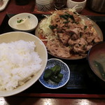 Shokusaiya Aoto - 豚ニラ生姜焼き750円