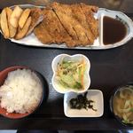 たまい - 2018年4月3日  トンカツ定食 750円