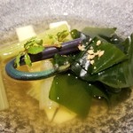 馳走 啐啄一十  - ⑮朝堀り筍(福岡県合馬産)と若芽(岩手県三陸産)、ぜんまい、蕗の薹、真昆布(北海道函館白口浜産)と鰹節、鯖節、あご、いりこの出汁