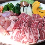 くぼ農園 - ＜Gセット＞1,900円/1人前・・・ 輸入牛、鶏、野菜セット、ご飯、スープ付（画像は3人前）