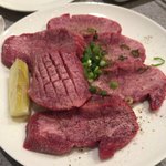 炭火焼肉ホルモン まる味 - 上タン塩