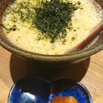 女とみそ汁 - とろろめし(500円)