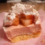 パティスリー カジワラ - 苺のモンブラン（断面）