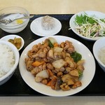 観行雲 - 鶏肉とカシューナッツ炒め定食
