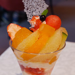 資生堂パーラー - 春の国産フルーツパフェ