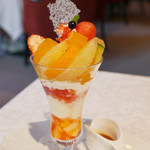 資生堂パーラー - 春の国産フルーツパフェ