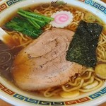 かまや食堂 - 中華そば（大盛り）。毎回感動してしまう絶品節系ラーメンです。