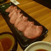 神戸牛焼肉 石田屋。Hanareの上 - 