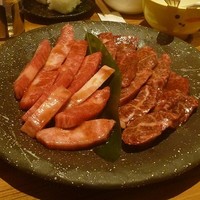 神戸牛焼肉 石田屋。Hanareの上 - 