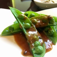 中国料理 四川 - アップグレードランチセット　3,800円、スナップエンドウの胡麻辛子ソースかけ