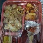 精肉たつ屋 - ホルモン弁当￥750
            ご飯別盛り