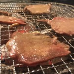 Sumibi Yakiniku Shouwa Taishuu Horumon - 