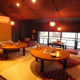 大小の個室など、シーンに合わせての席を選んで頂けます。