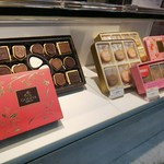 GODIVA 新宿駅西口店  - 