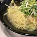 Kouraku En - 麺アップ