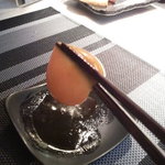 とり焼一 - つくね１本に１個黄身入りのタレが付いてくる。箸でつまめる！！