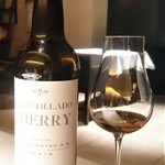 カセント - Amontillado Sherry by Bodegas Emilio Lustau(西)