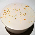 カセント - 泉州みかんのムースとその皮を焼いて香りをうつしたジュレ