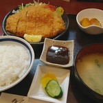 Rakushoku Rakushu Mitsuba - かつ定食