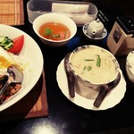 タイ料理レストラン Tha Chang - ミニグリーンカレー♪ライス付けてくれた♪