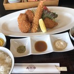 奥次郎 - ミックスフライ定食ボリューム満点