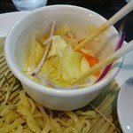 四川担担麺 阿吽 - キャベツ・もやし・人参なども…