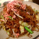 大連餃子基地 ダリアン - 【2018.4.4(水)】春キャベツと桜エビのオイスターソース焼きそば880円