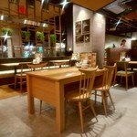 大連餃子基地 ダリアン - 【2018.4.4(水)】テーブル席