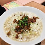 中国料理 桃李蹊 - ネギラーメン スープにとろみがあって最後まで熱々！