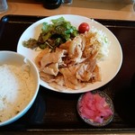 Washoku Dainingu Tagui - 豚肉生姜焼きセット