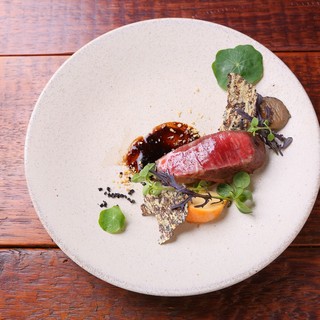 ワインとくつろぐ ツキアカリ