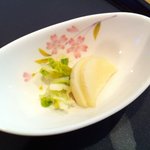 お料理　京柳 - 香の物・お味噌汁・せいろ蒸しのご飯