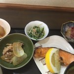 ささら - 鮭塩焼き 豚肉生姜焼き