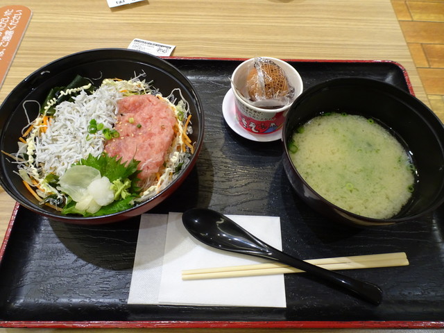 江の島で人気のお店の しらす丼 By Misspepper しらす問屋とびっちょ ららぽーと富士見 鶴瀬 海鮮丼 食べログ 江の島で人気のお店の しらす丼 By Misspepper しらす問屋とびっちょ ららぽーと富士見 鶴瀬 海鮮丼 食べログ