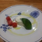 骨と皮 - モッツァレラ（ブラータ風）