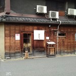 蕎麦人 秋 - 如何にもな外観