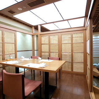 【半個室】まわりを気にせずお過ごしいただける半個室