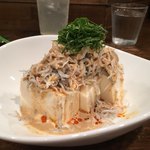 創作麺工房 鳴龍 - 「しらす冷やっこ」400円