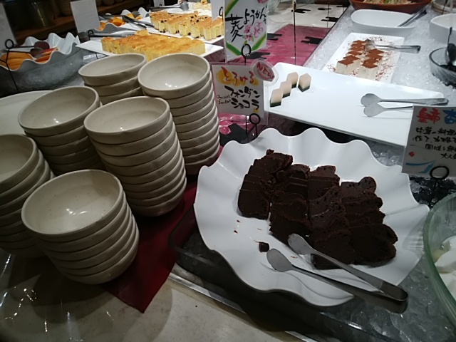 旬菜創作ビュッフェ 露菴豊川店>