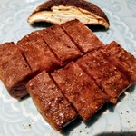 肉屋 雪月花 NAGOYA - メイン料理、神戸牛サーロインステーキ