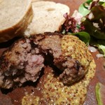 ça marche - サラサラ溢れる肉汁に、ブリッと弾けるイベリコ豚の肉肉しい食感と旨味