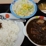 松屋 - ごろごろ煮込みチキンカレー生野菜セット690円