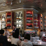 Buvette - 古のパリのカフェを再現
